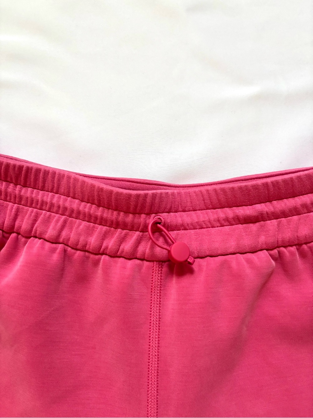 New Condition Lululemon Softstreme Women's Hot Pink Stretch Athletic Shorts - Picture 4 of 5
